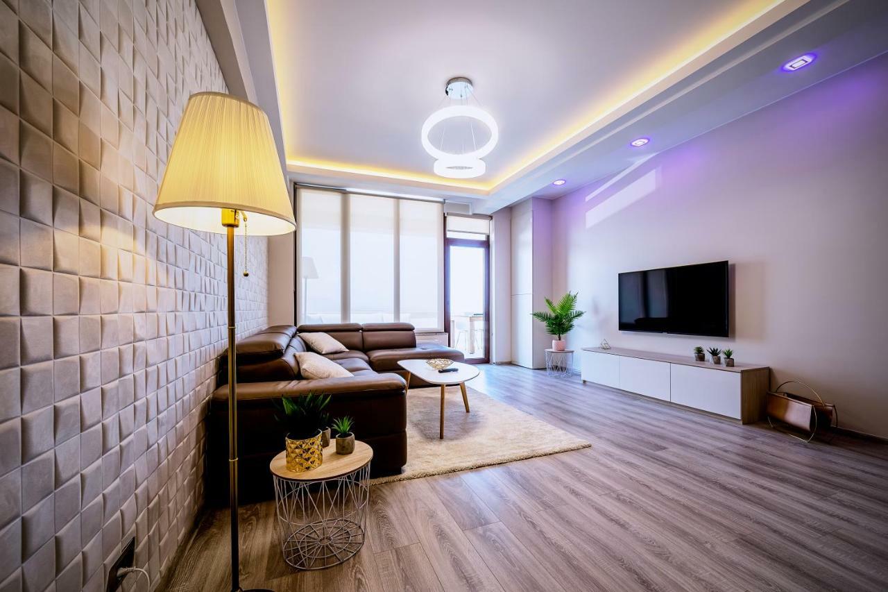 Appartement Penthouse Chic By Landev à Braşov Extérieur photo