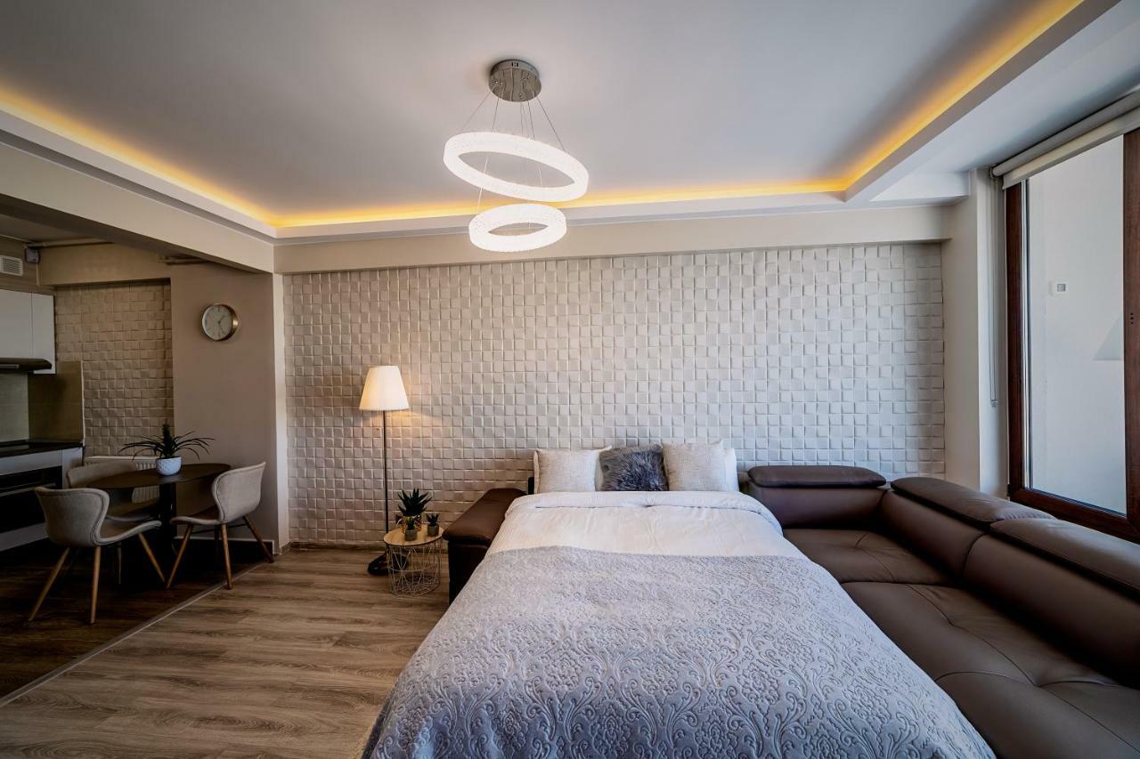 Appartement Penthouse Chic By Landev à Braşov Extérieur photo